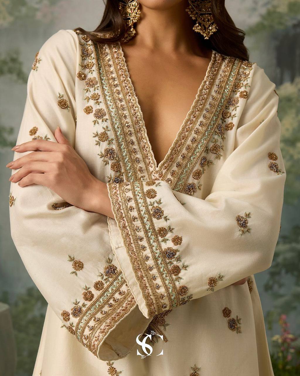 Elegant Embroidered Roman Silk Palazzo Suit Dupatta Set