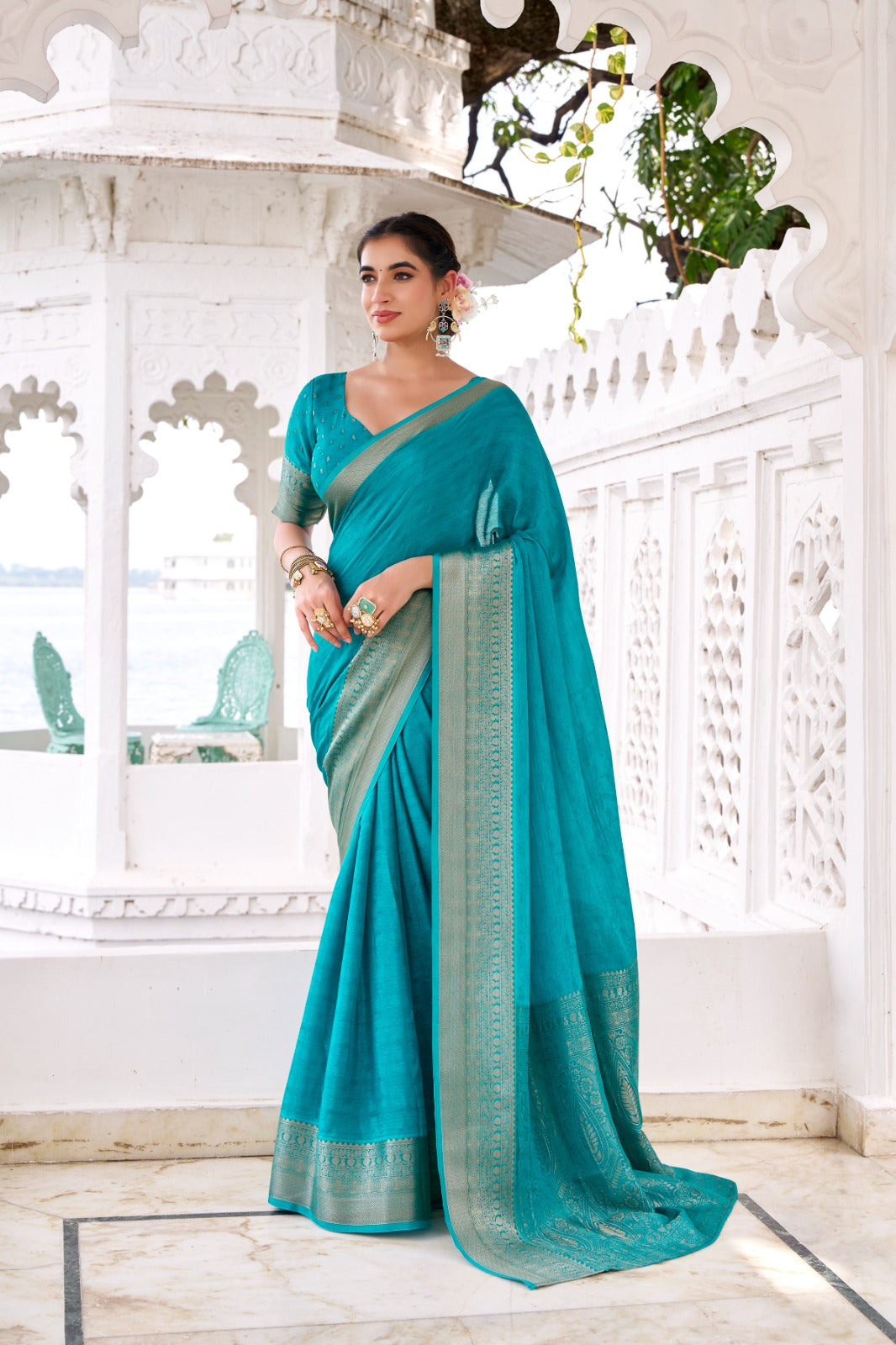 Festive Zari Woven Saree With Unstitched Blouse