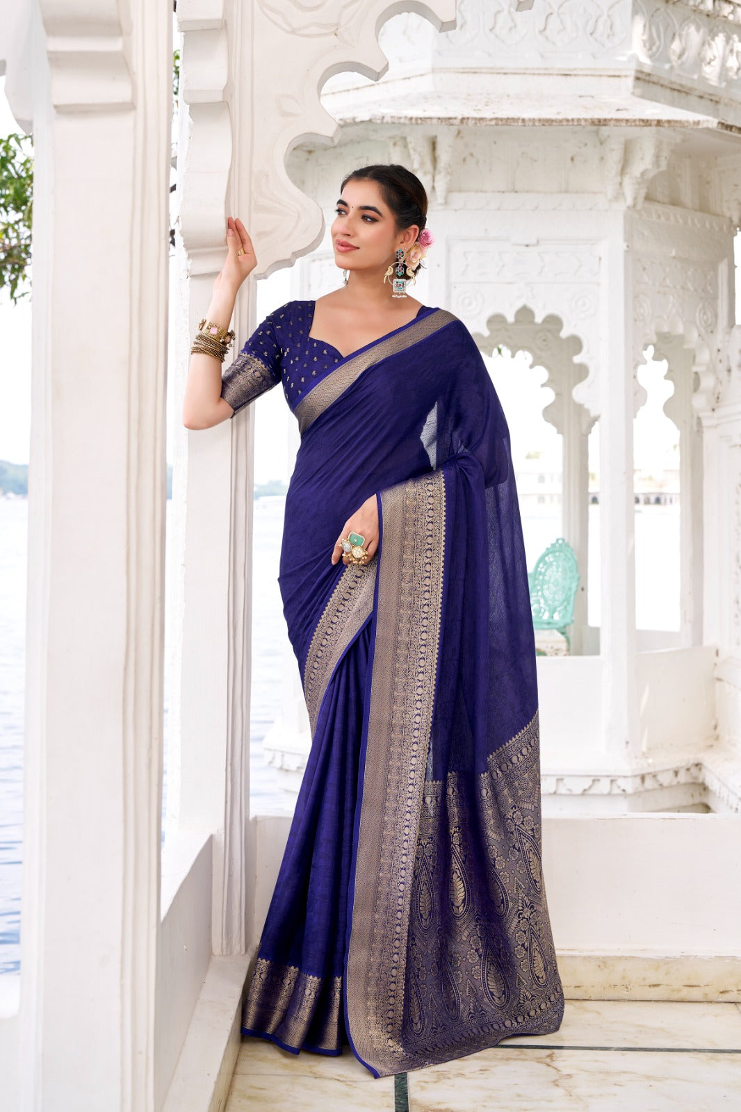 Festive Zari Woven Saree With Unstitched Blouse