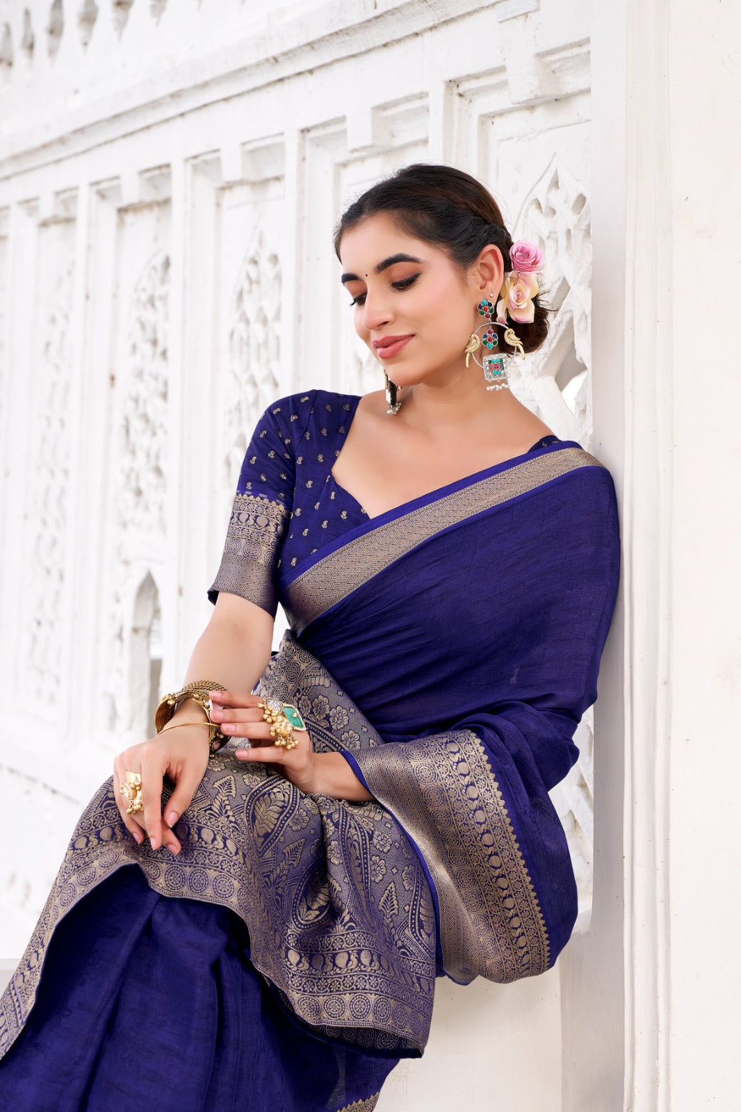 Festive Zari Woven Saree With Unstitched Blouse