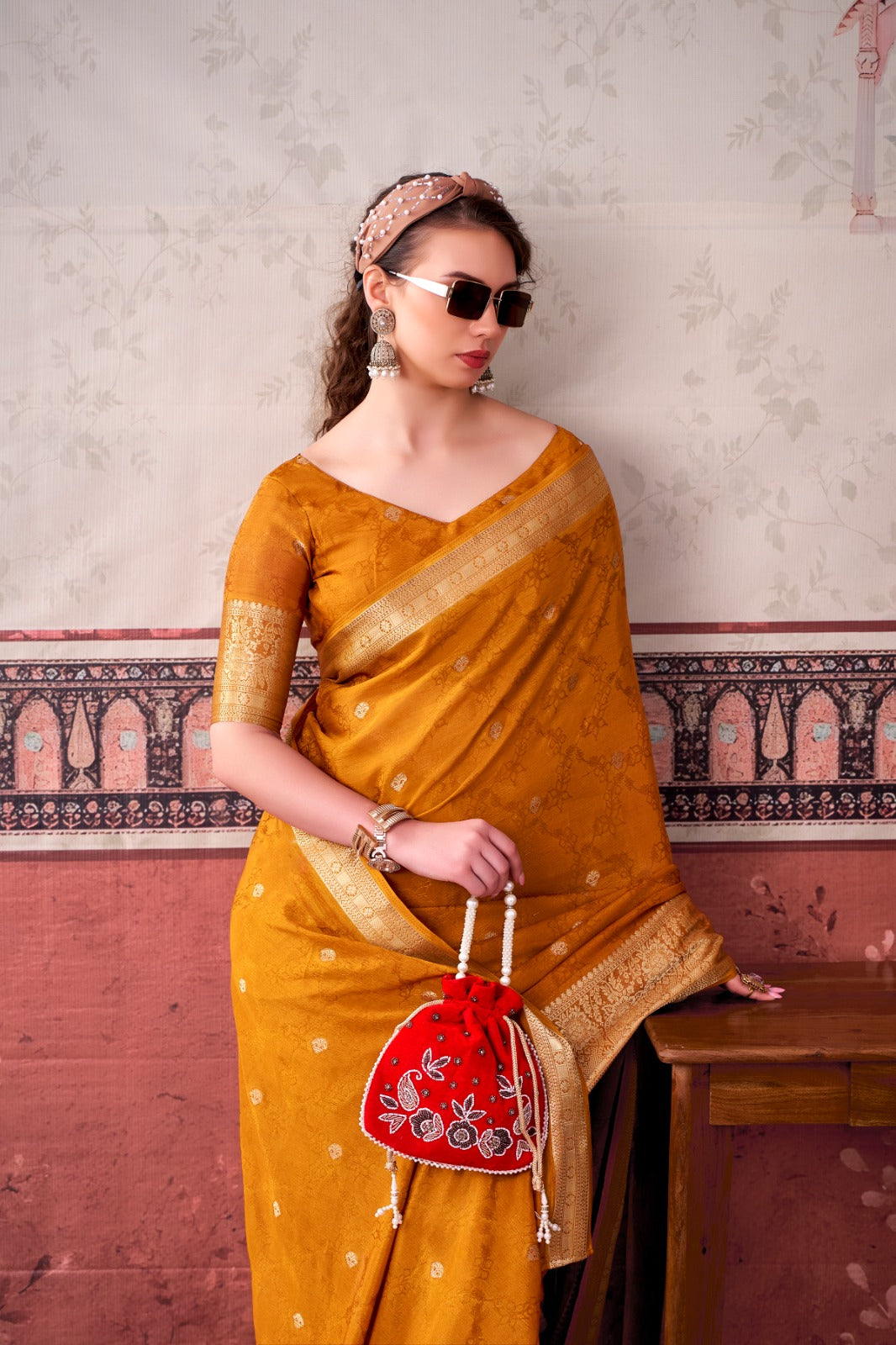 Chinon Zari Woven Saree With Unstitched Blouse